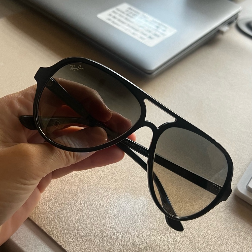 Rayban Aviators - RB4376